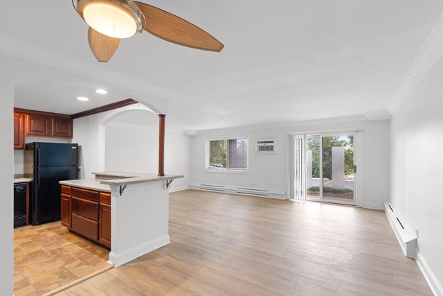 8315 Route 53 B3, Woodridge, IL 60517