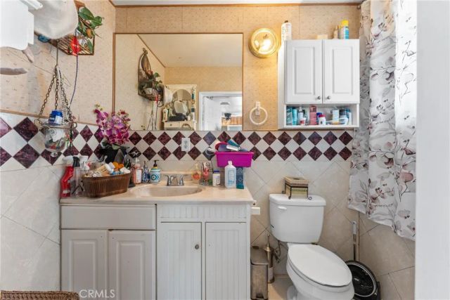 5300 Noble Street, Riverside, CA 92503