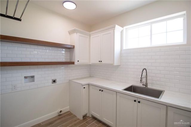 23713 Oak Hill Drive, Edcouch, TX 78538