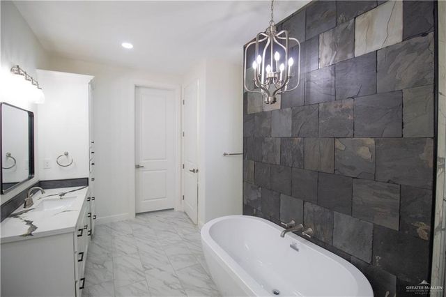 23713 Oak Hill Drive, Edcouch, TX 78538