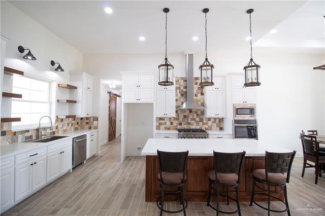 23713 Oak Hill Drive, Edcouch, TX 78538