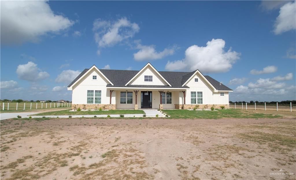 23713 Oak Hill Drive, Edcouch, TX 78538