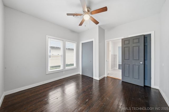 917 S Armstrong Avenue E, Bartlesville, OK 74003