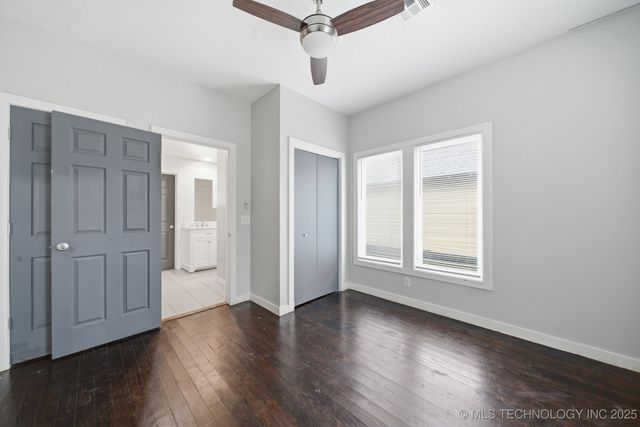 917 S Armstrong Avenue E, Bartlesville, OK 74003