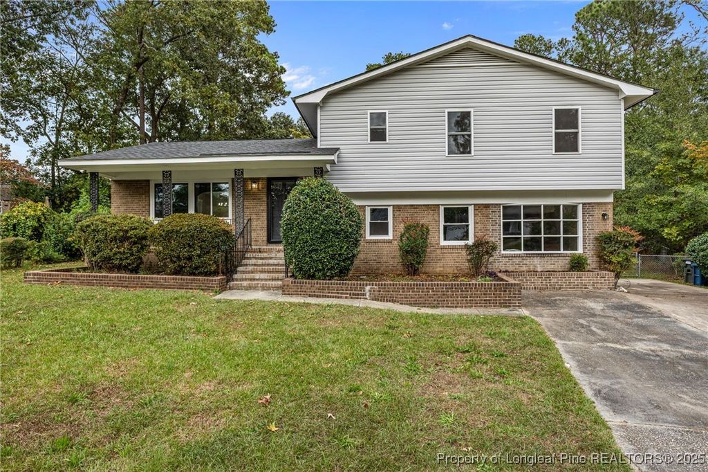 6302 Easthampton Court, Fayetteville, NC 28314