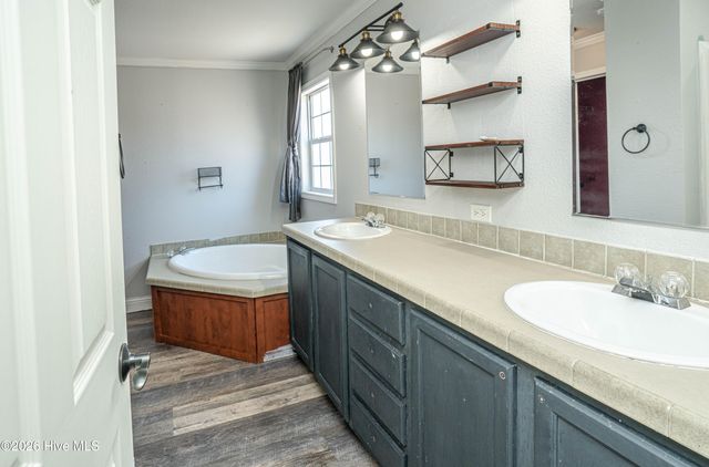 33 Sellers Cove Way NE, Winnabow, NC 28479