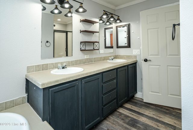 33 Sellers Cove Way NE, Winnabow, NC 28479