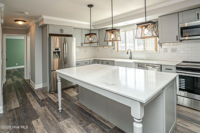 33 Sellers Cove Way NE, Winnabow, NC 28479