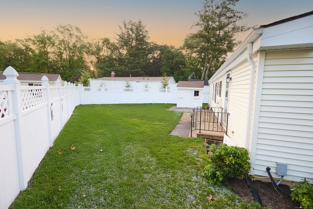 10 Crescent Park Road, Westport, CT 06880