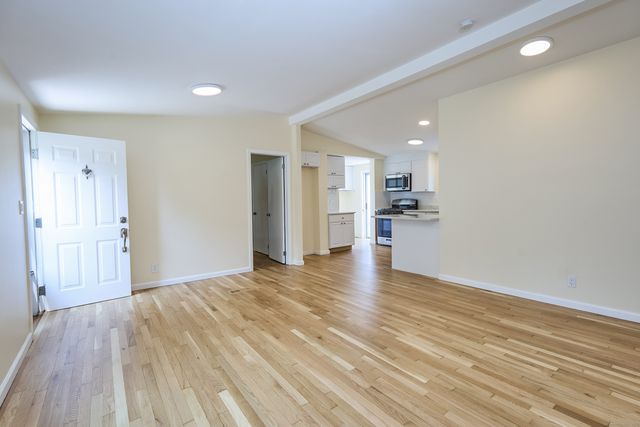 10 Crescent Park Road, Westport, CT 06880