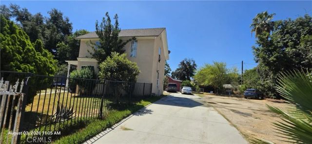 802 W 7th Street, Pomona, CA 91766
