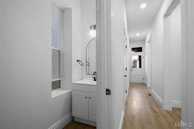 6825 Minnesota Avenue, St Louis, MO 63111