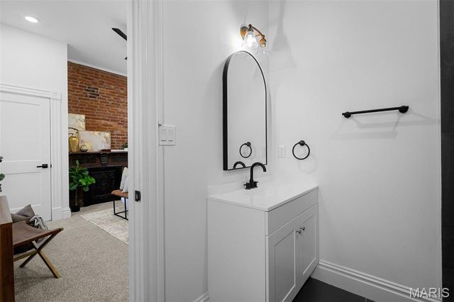 6825 Minnesota Avenue, St Louis, MO 63111