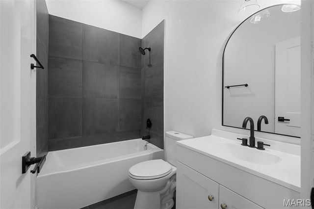 6825 Minnesota Avenue, St Louis, MO 63111