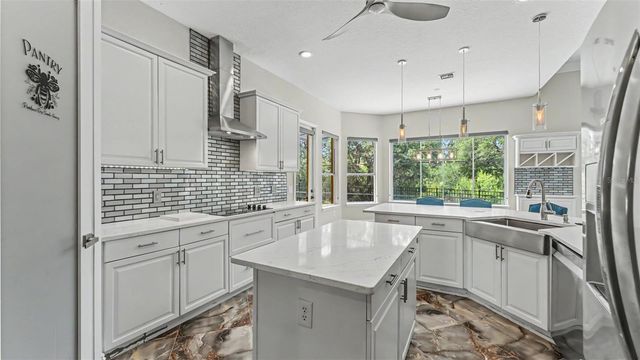 521 CHELSEA AVENUE, Davenport, FL 33837