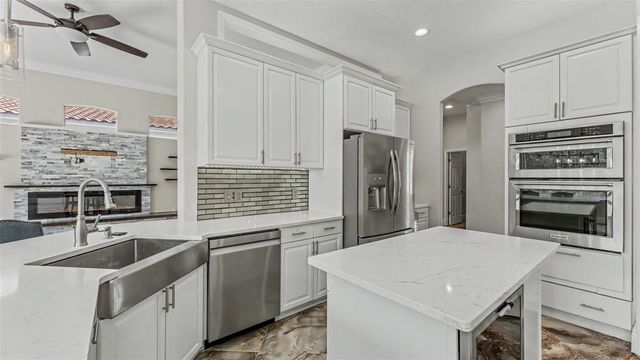521 CHELSEA AVENUE, Davenport, FL 33837