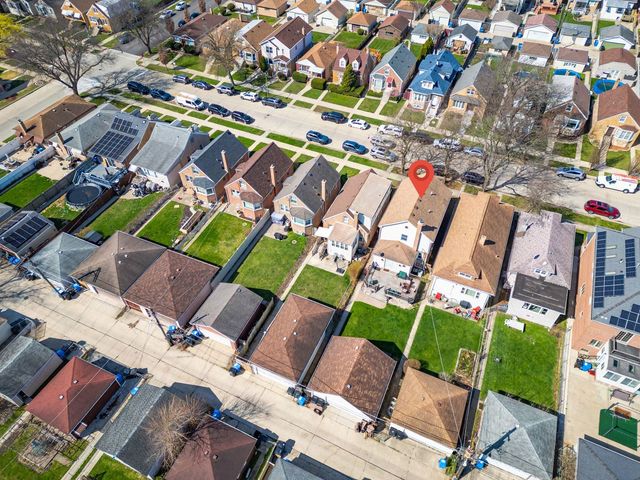 5325 N Meade Avenue, Chicago, IL 60630