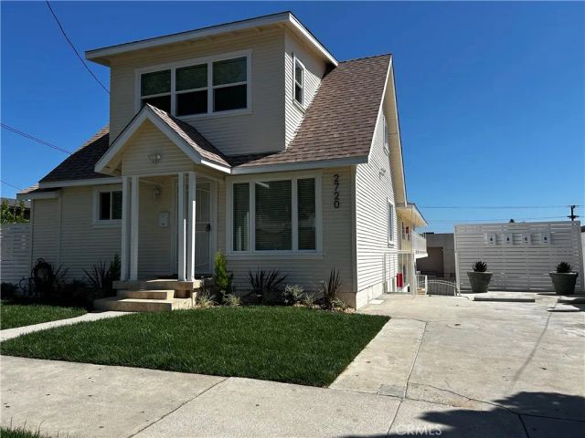 2722 E WALL Street C-D, Signal Hill, CA 90755
