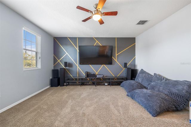 10744 BREAKING ROCKS DRIVE, Tampa, FL 33647