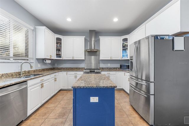 10744 BREAKING ROCKS DRIVE, Tampa, FL 33647