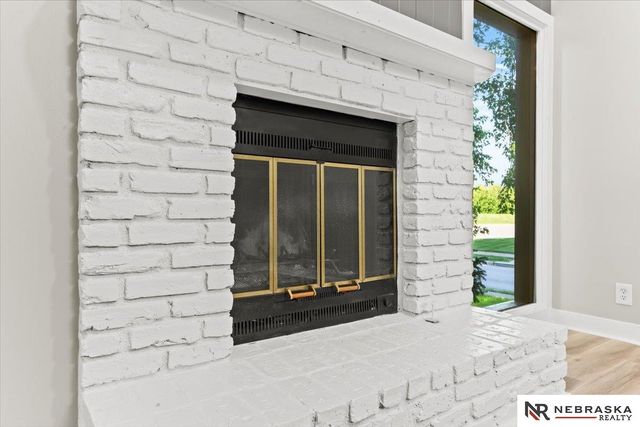 10487 Lawndale Plaza, Omaha, NE 68134