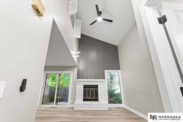 10487 Lawndale Plaza, Omaha, NE 68134