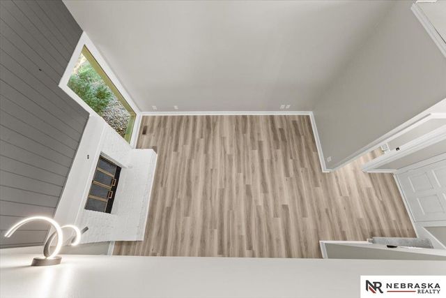 10487 Lawndale Plaza, Omaha, NE 68134