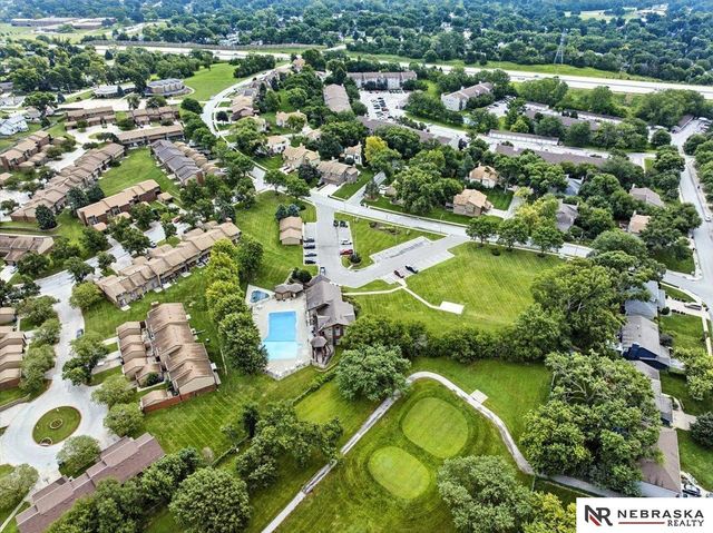10487 Lawndale Plaza, Omaha, NE 68134