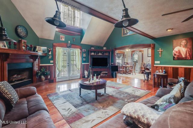 6048 Wendell Ladner Road, Perkinston, MS 39573