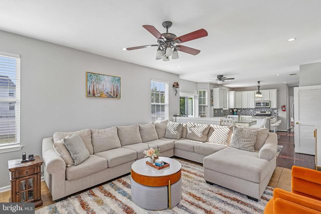 27 QUEENSBORO TER, Hightstown, NJ 08520