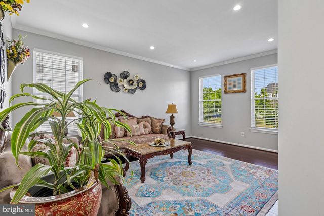 27 QUEENSBORO TER, Hightstown, NJ 08520