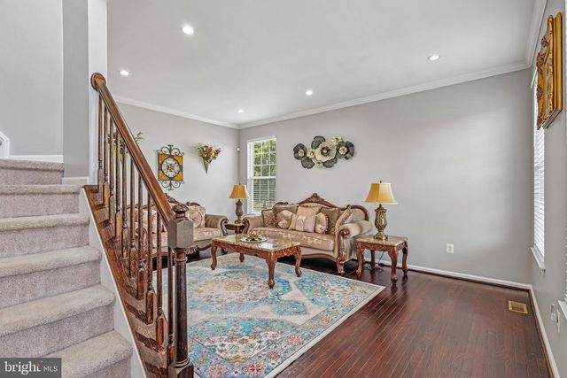 27 QUEENSBORO TER, Hightstown, NJ 08520