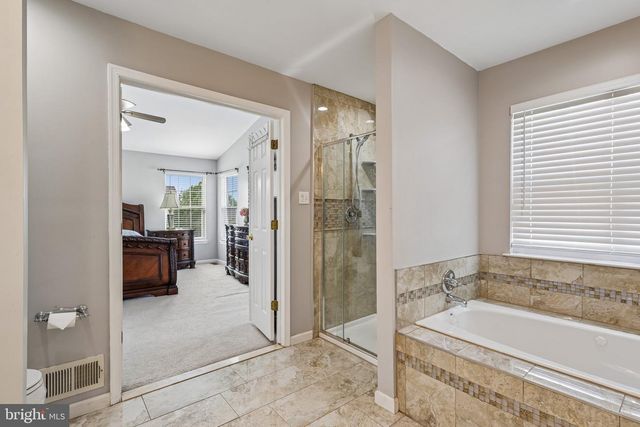 27 QUEENSBORO TER, Hightstown, NJ 08520