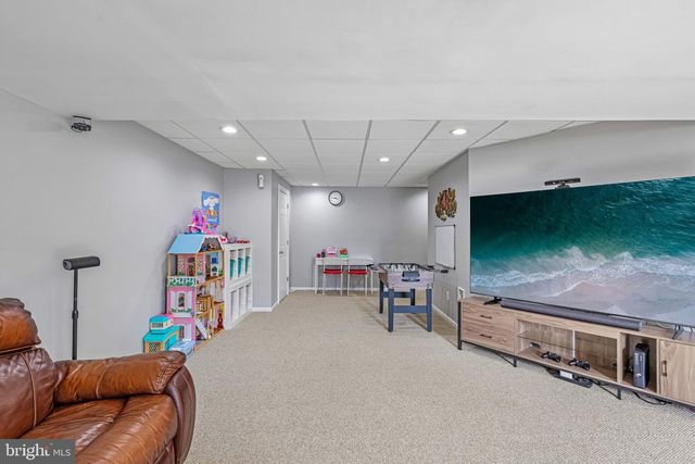 27 QUEENSBORO TER, Hightstown, NJ 08520