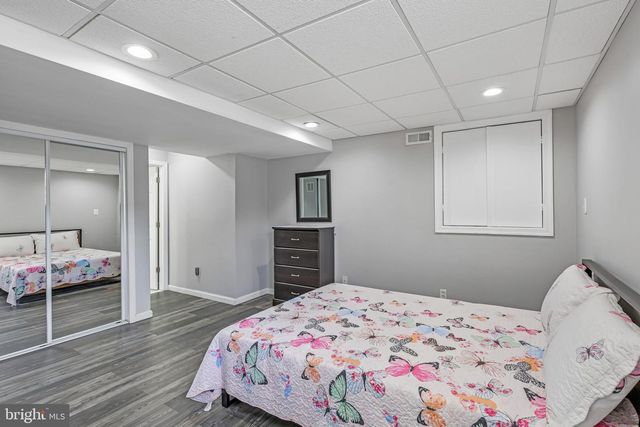 27 QUEENSBORO TER, Hightstown, NJ 08520