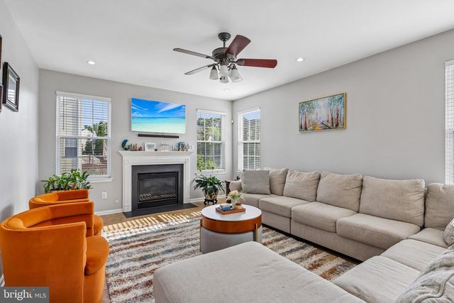 27 QUEENSBORO TER, Hightstown, NJ 08520
