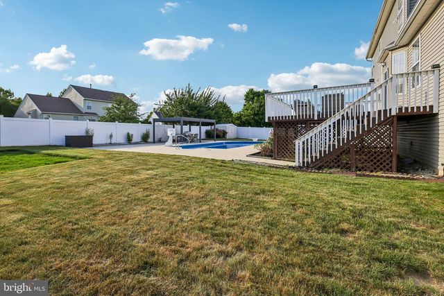 27 QUEENSBORO TER, Hightstown, NJ 08520
