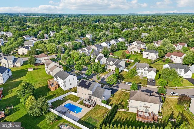 27 QUEENSBORO TER, Hightstown, NJ 08520