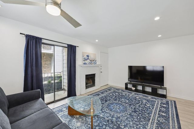 9520 Royal Lane 110, Dallas, TX 75243