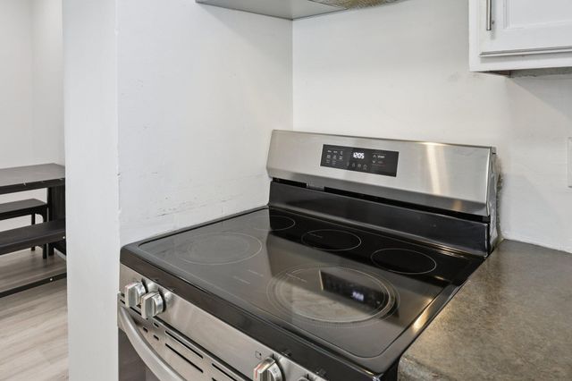 9520 Royal Lane 110, Dallas, TX 75243