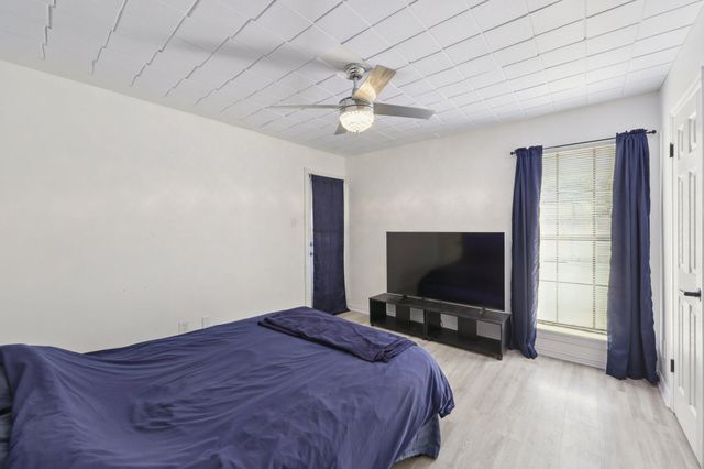 9520 Royal Lane 110, Dallas, TX 75243