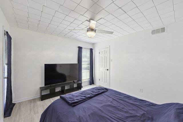 9520 Royal Lane 110, Dallas, TX 75243