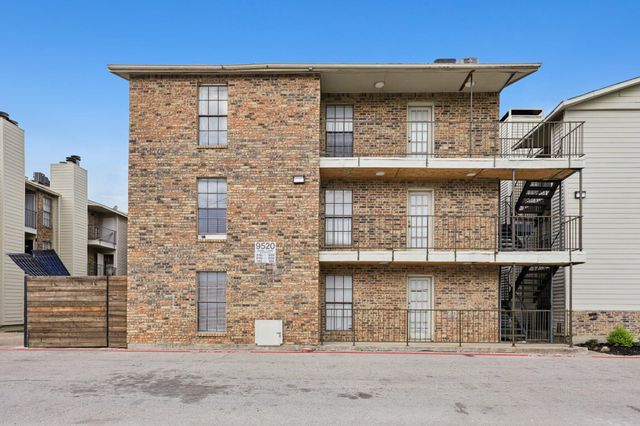 9520 Royal Lane 110, Dallas, TX 75243