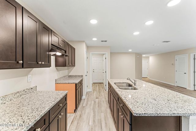 5428 CHENANGO Boulevard, Jacksonville, FL 32254