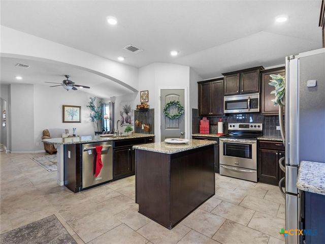 938 Pumpkin Ridge, New Braunfels, TX 78130