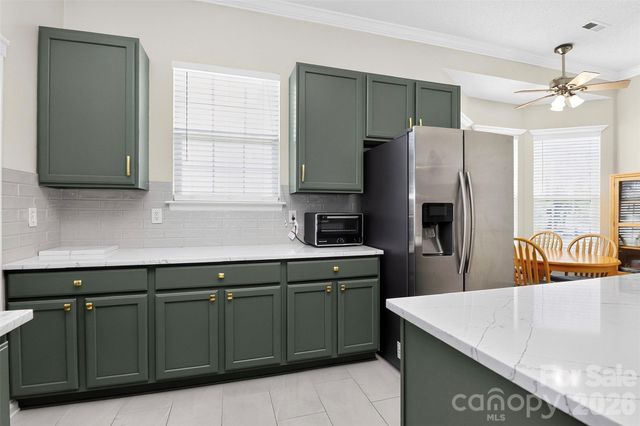 14642 Hawick Manor Lane, Pineville, NC 28134