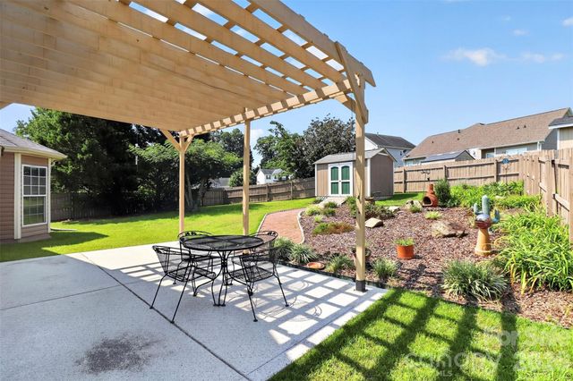 14642 Hawick Manor Lane, Pineville, NC 28134