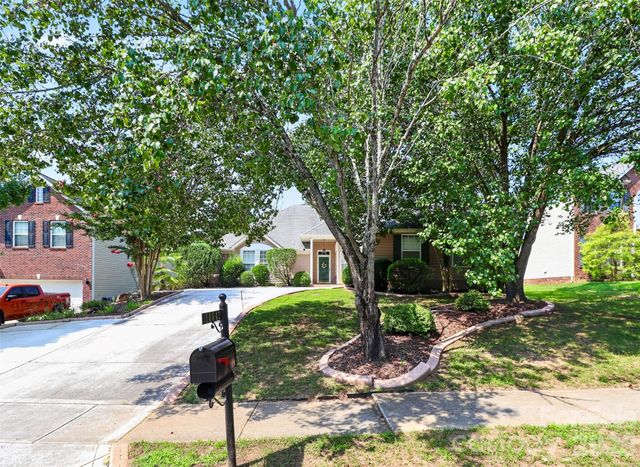 14642 Hawick Manor Lane, Pineville, NC 28134