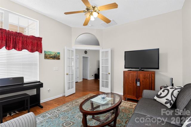 14642 Hawick Manor Lane, Pineville, NC 28134