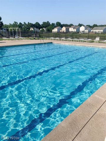 8820 Belton Drive, North Ridgeville, OH 44039